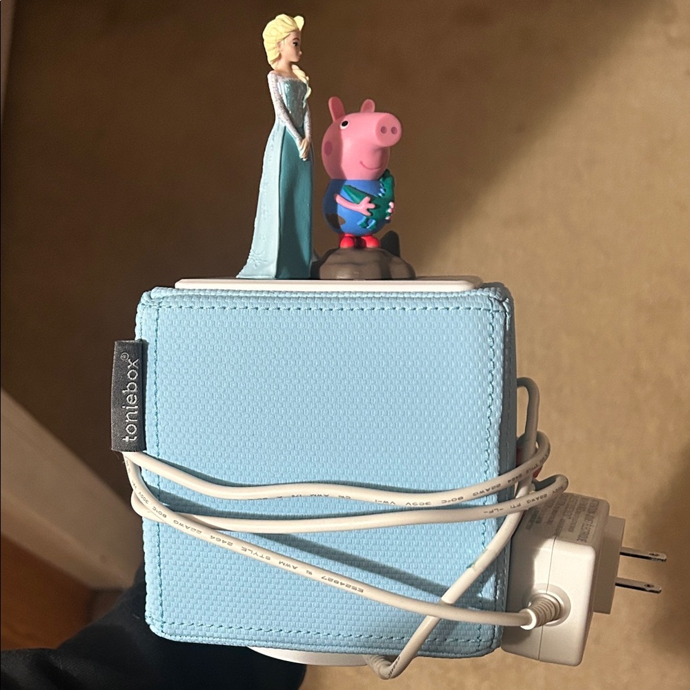 Toniebox Audio Player with Elsa and Peppa Pig brother George Figures